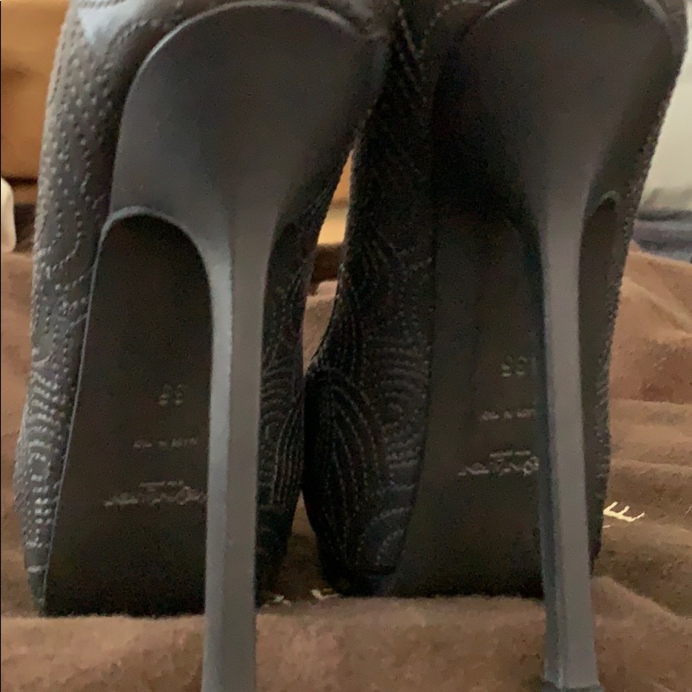 YSL - Picture 3 of 8